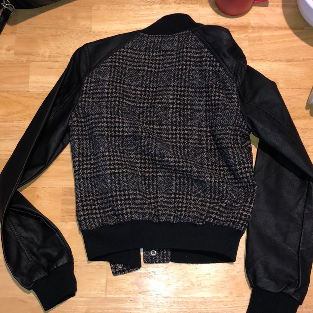 Jacket - Picture 4 of 4